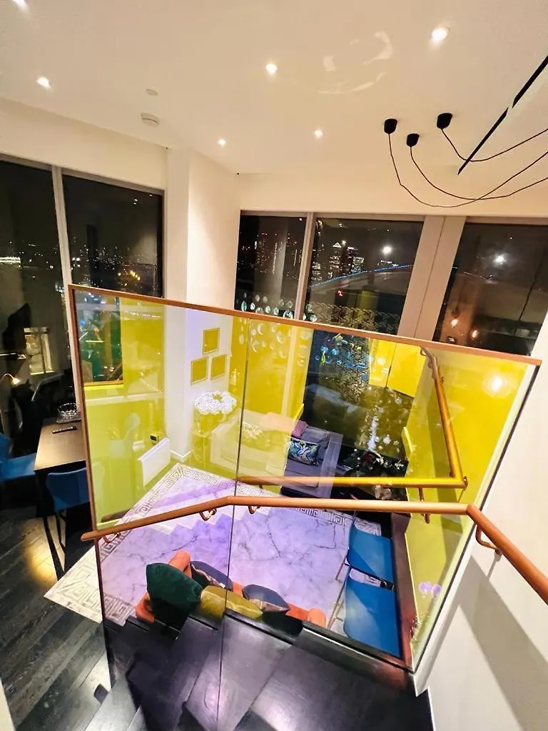 O2 Arena Beautiful 2Bedroom Apartment Лондон Великобритания